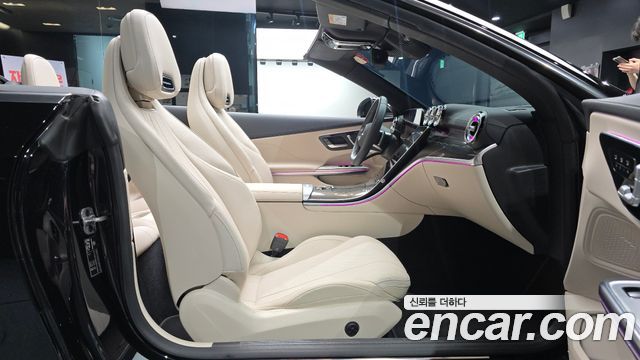 Mercedes-Benz CLE-Class (C236) CLE200 Cabriolet 2024 — фото 26