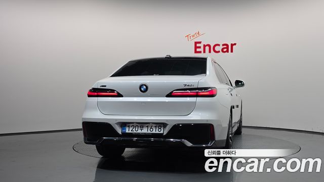 BMW 7 Series (G70) 740i xDrive M Sport Limited 2025 — фото 4