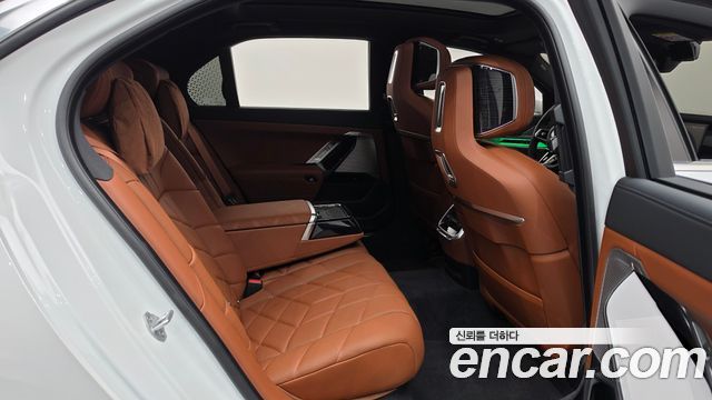 BMW 7 Series (G70) 740i xDrive M Sport Limited 2025 — фото 11
