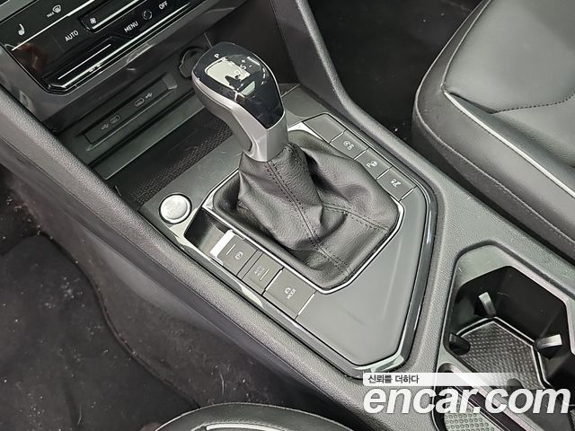 Volkswagen Tiguan (II) 2.0 TDI Prestige 2023 — фото 15