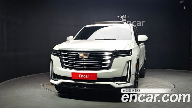Cadillac Escalade (V) 6.2 Premium Luxury Platinum 2022 — фото 3