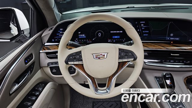 Cadillac Escalade (V) 6.2 Premium Luxury Platinum 2022 — фото 13