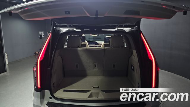 Cadillac Escalade (V) 6.2 Premium Luxury Platinum 2022 — фото 20