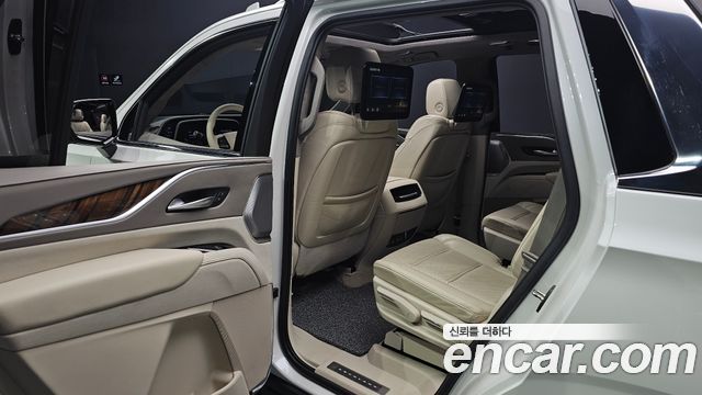 Cadillac Escalade (V) 6.2 Premium Luxury Platinum 2022 — фото 28