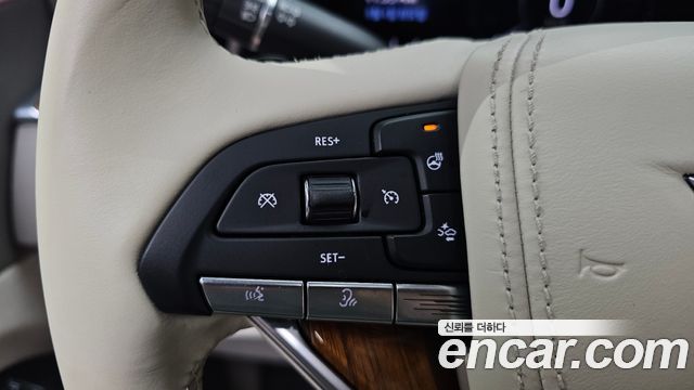 Cadillac Escalade (V) 6.2 Premium Luxury Platinum 2022 — фото 31