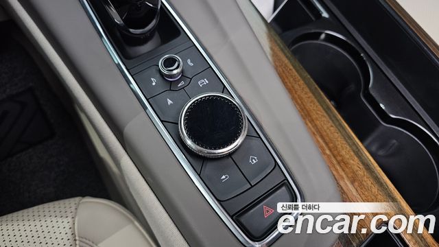 Cadillac Escalade (V) 6.2 Premium Luxury Platinum 2022 — фото 35