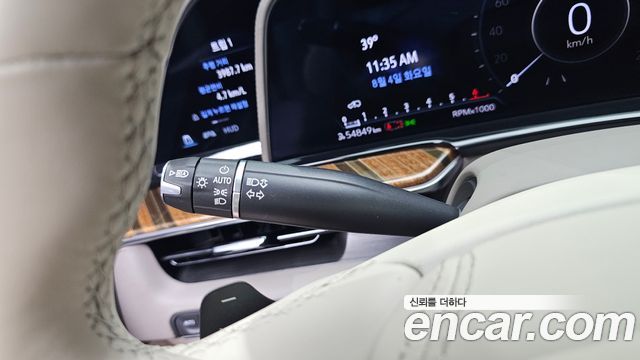Cadillac Escalade (V) 6.2 Premium Luxury Platinum 2022 — фото 37
