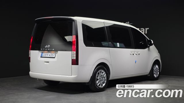 Hyundai Staria Tourer 9-Seater Modern 2023 — фото 2