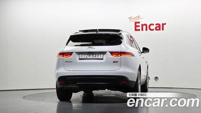Jaguar F-PACE 20d Prestige 2019 — фото 4