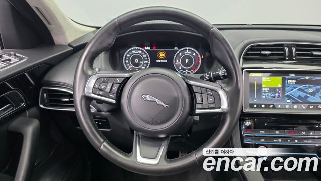 Jaguar F-PACE 20d Prestige 2019 — фото 13