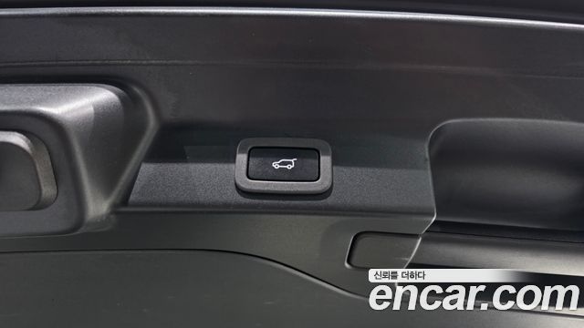 Jaguar F-PACE 20d Prestige 2019 — фото 32