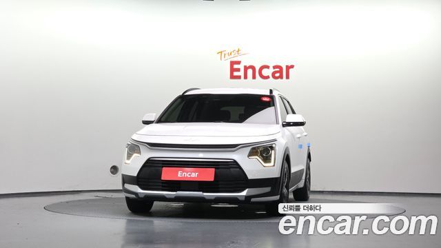 Kia Niro Prestige 2024 — фото 3