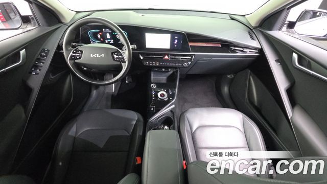 Kia Niro Prestige 2024 — фото 7