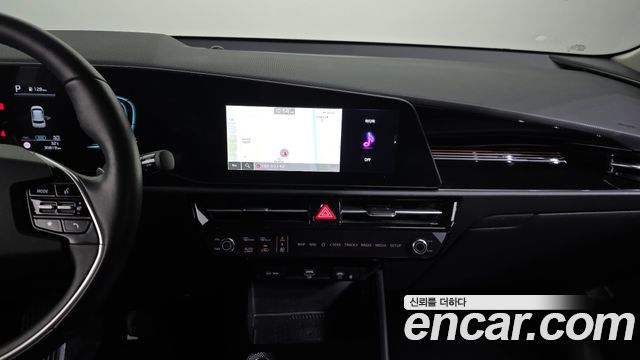 Kia Niro Prestige 2024 — фото 14