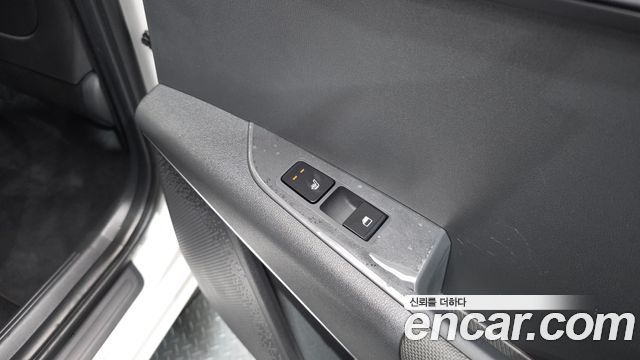 Kia Niro Prestige 2024 — фото 19