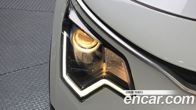 Kia Niro Prestige 2024 — фото 22
