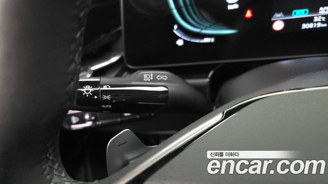 Kia Niro Prestige 2024 — фото 27