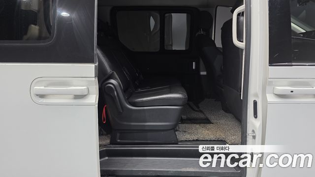 Hyundai Staria 4WD Tourer 9-Seater Modern 2023 — фото 16