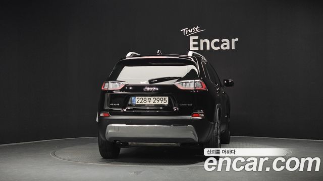 Jeep Cherokee (KL) 2.4 Limited AWD 2021 — фото 4