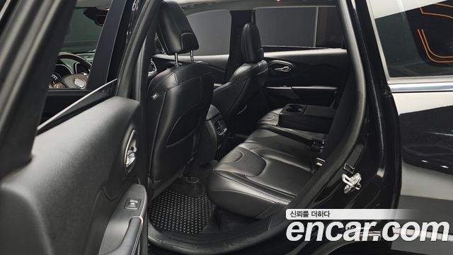 Jeep Cherokee (KL) 2.4 Limited AWD 2021 — фото 16