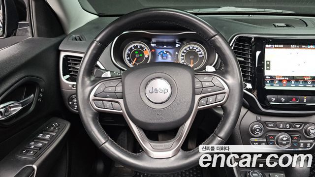 Jeep Cherokee (KL) 2.4 Limited AWD 2021 — фото 17