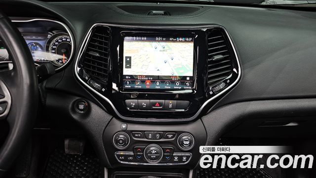 Jeep Cherokee (KL) 2.4 Limited AWD 2021 — фото 18