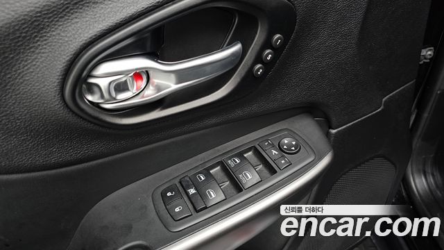 Jeep Cherokee (KL) 2.4 Limited AWD 2021 — фото 24