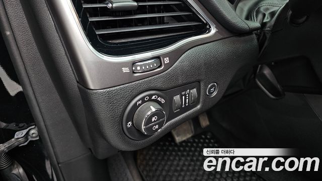 Jeep Cherokee (KL) 2.4 Limited AWD 2021 — фото 33
