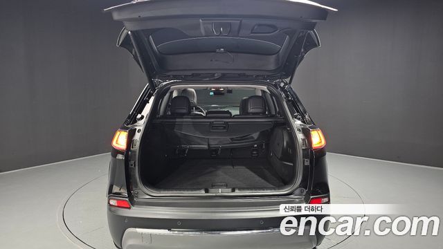 Jeep Cherokee (KL) 2.4 Limited AWD 2021 — фото 36