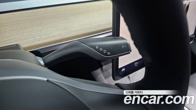 Tesla Model Y Long Range AWD 2022 — фото 9