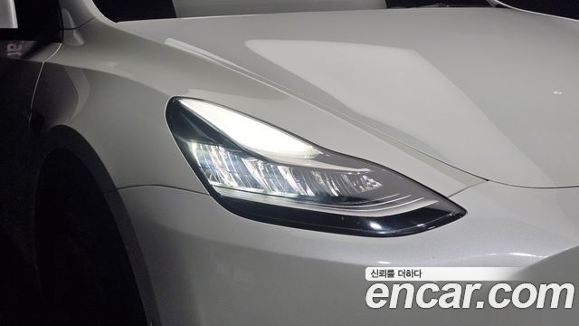 Tesla Model Y Long Range AWD 2022 — фото 28