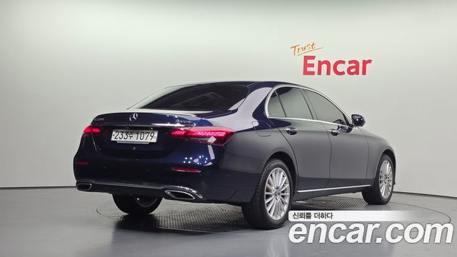 Mercedes-Benz E-Class (W213) E220d 4MATIC Exclusive 2021 — фото 2