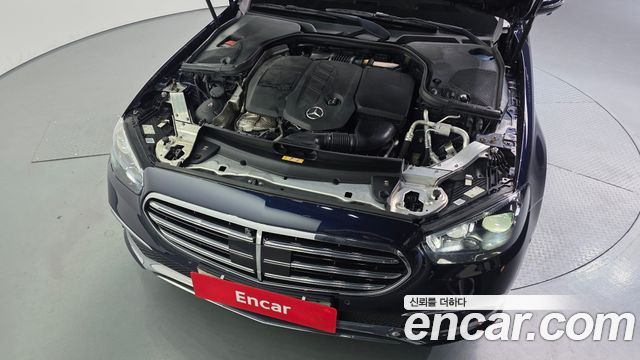 Mercedes-Benz E-Class (W213) E220d 4MATIC Exclusive 2021 — фото 6