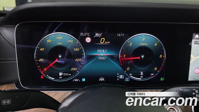 Mercedes-Benz E-Class (W213) E220d 4MATIC Exclusive 2021 — фото 8