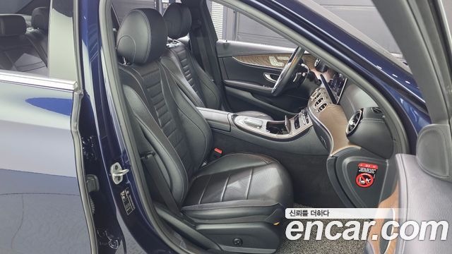 Mercedes-Benz E-Class (W213) E220d 4MATIC Exclusive 2021 — фото 11