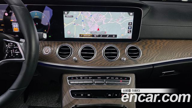 Mercedes-Benz E-Class (W213) E220d 4MATIC Exclusive 2021 — фото 20