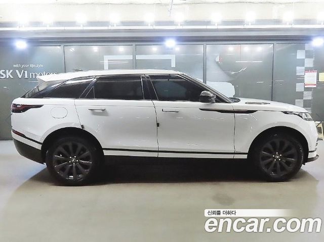 Land Rover Range Rover Velar 3.0 D300 R-Dynamic SE 2018 — фото 3