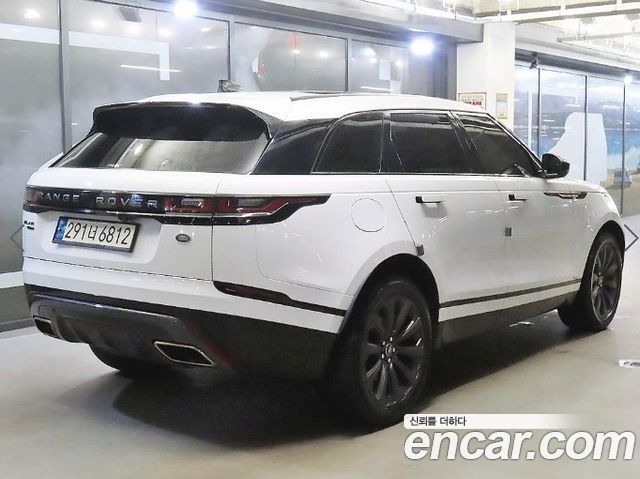 Land Rover Range Rover Velar 3.0 D300 R-Dynamic SE 2018 — фото 4