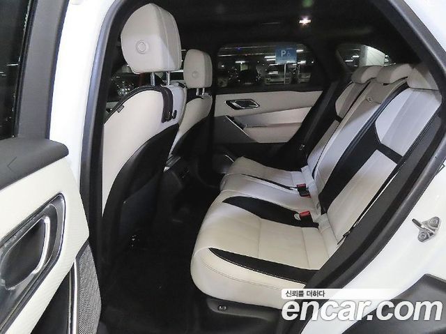 Land Rover Range Rover Velar 3.0 D300 R-Dynamic SE 2018 — фото 7