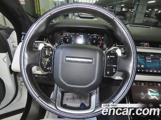 Land Rover Range Rover Velar 3.0 D300 R-Dynamic SE 2018 — фото 8