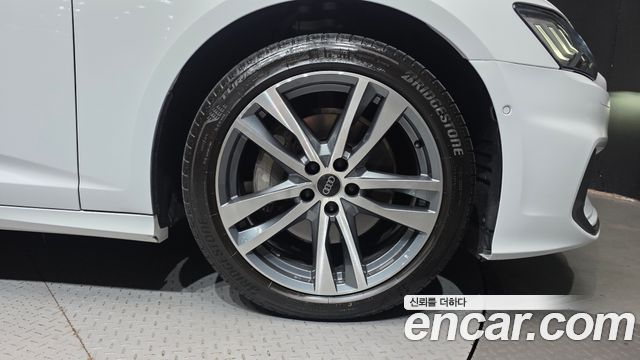 Audi A6 (C8) 45 TFSI Premium 2023 — фото 21