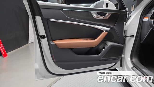 Audi A6 (C8) 45 TFSI Premium 2023 — фото 24