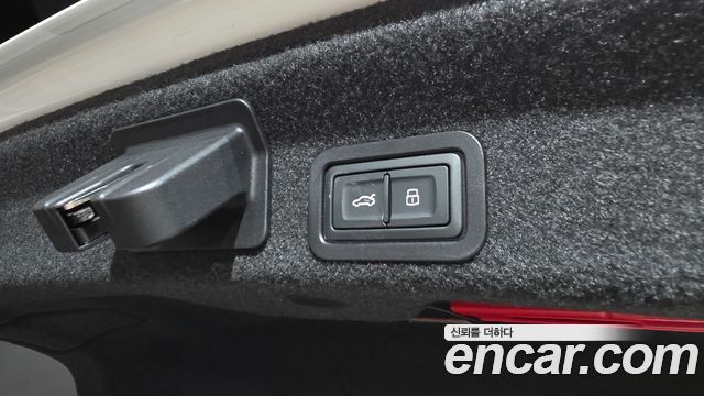 Audi A6 (C8) 45 TFSI Premium 2023 — фото 31