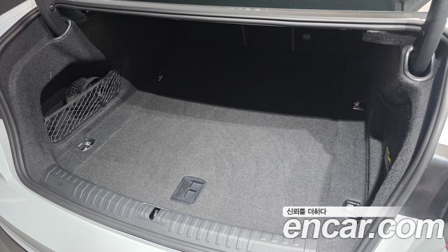 Audi A6 (C8) 45 TFSI Premium 2023 — фото 32