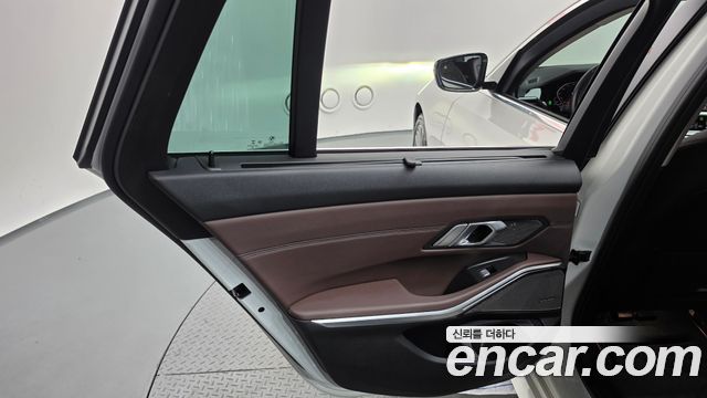 BMW 3 Series (G20) 320i Touring Luxury 2021 — фото 25