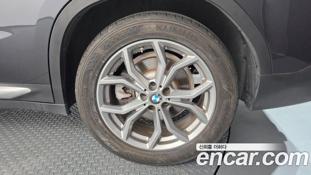 BMW X4 (G02) xDrive20i xLine 2020 — фото 21