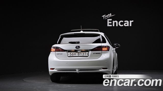 Lexus CT200h 1.8 Compact Trendy ZWA10 2013 — фото 4