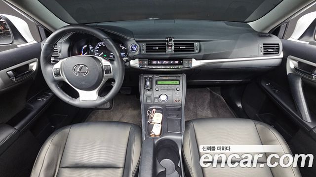 Lexus CT200h 1.8 Compact Trendy ZWA10 2013 — фото 7