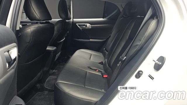 Lexus CT200h 1.8 Compact Trendy ZWA10 2013 — фото 11