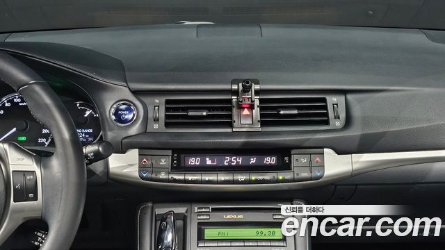 Lexus CT200h 1.8 Compact Trendy ZWA10 2013 — фото 15